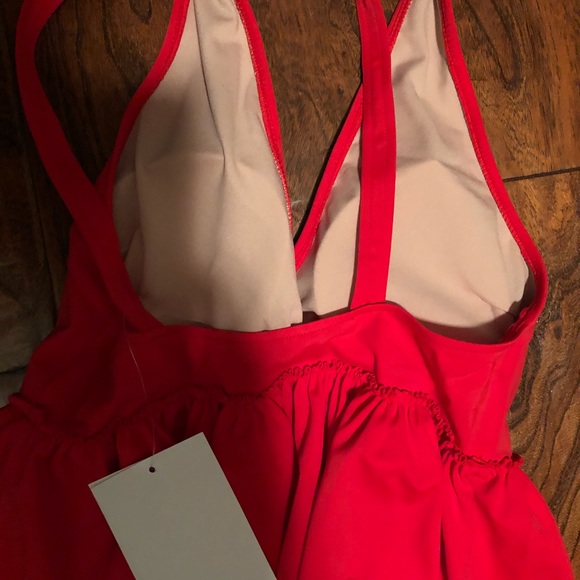 NWT Medium tomato red v neck top - Picture 2 of 3